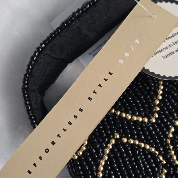 Studio 12 Anthropologie Valentine's Day Beaded Heart Purse - Picture 10 of 11